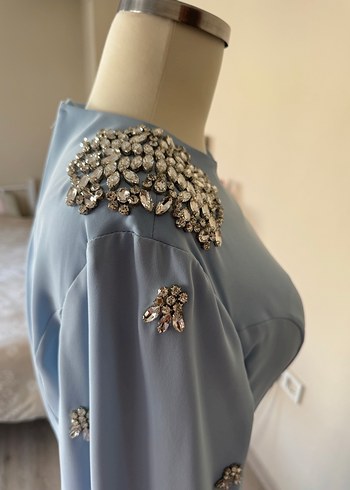 Mavi Uzun Kollu Nakışlı Abiye Elbise - Görsel 4