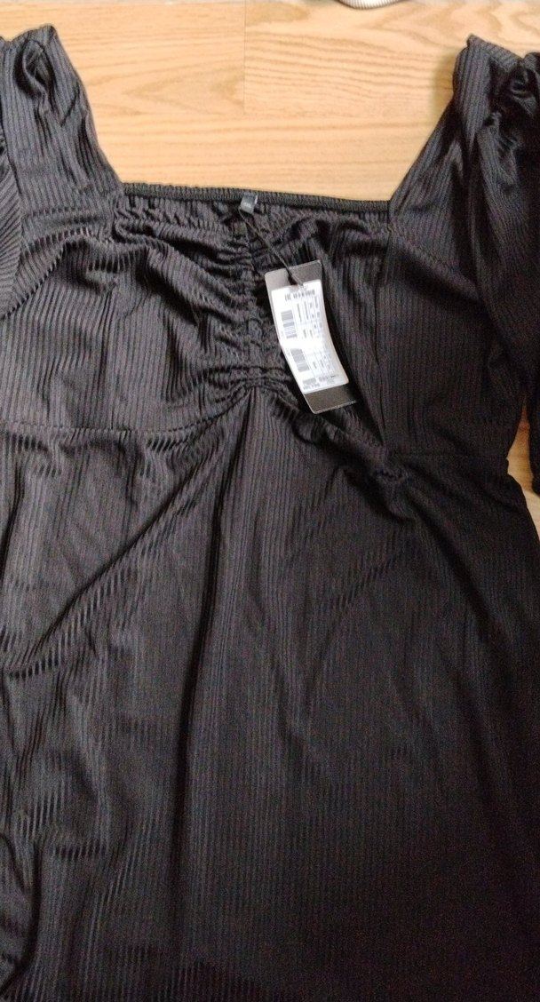 Siyah V Yaka Midi Katlı Kadın Elbise - Görsel 3