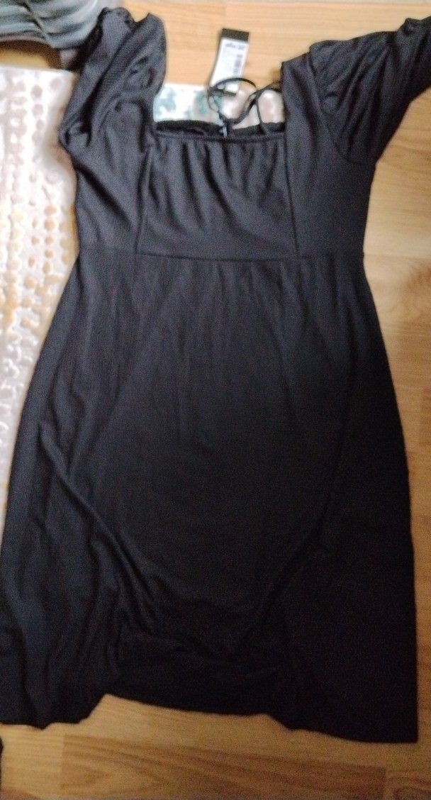 Siyah V Yaka Midi Katlı Kadın Elbise - Görsel 5