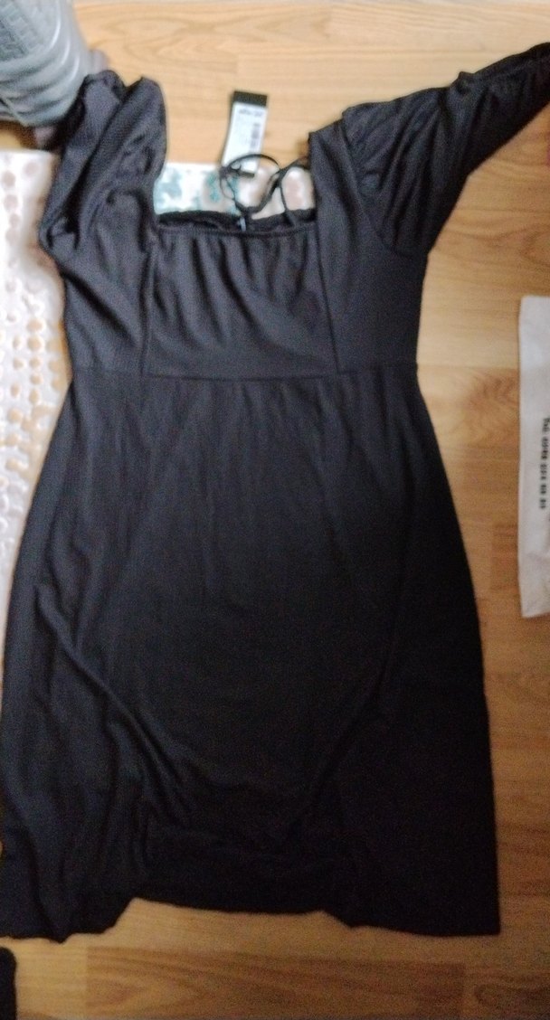 Siyah V Yaka Midi Katlı Kadın Elbise - Görsel 4