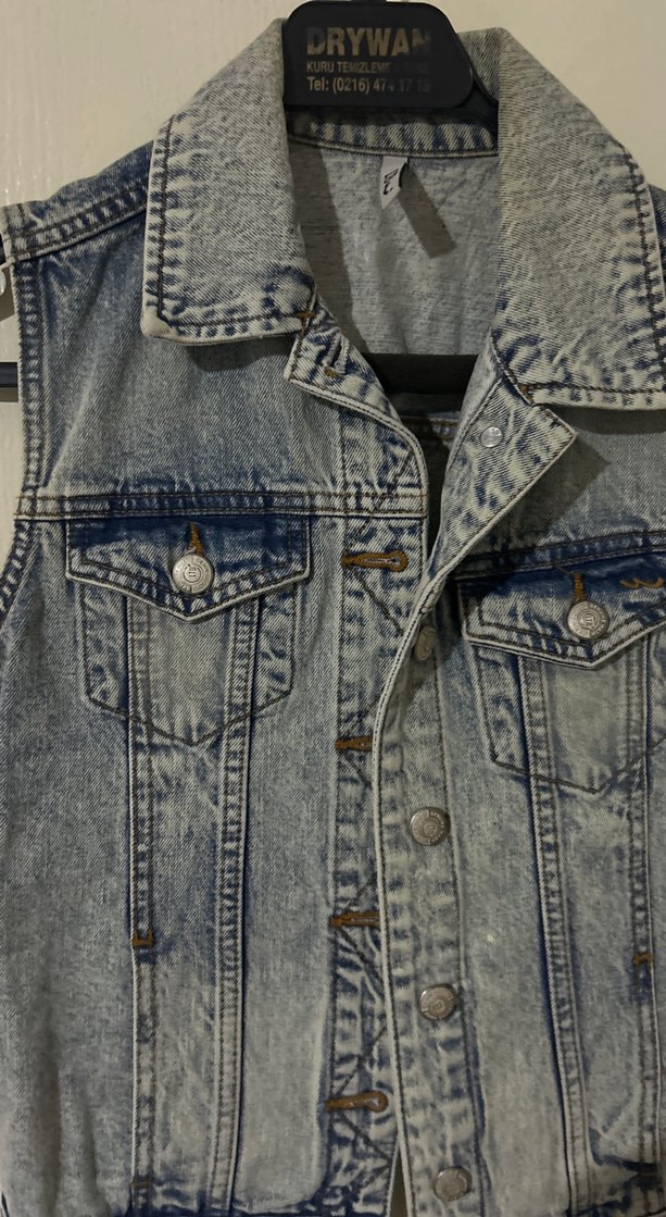 Açık Mavi Denim Kolsuz Ceket — görsel 2/4