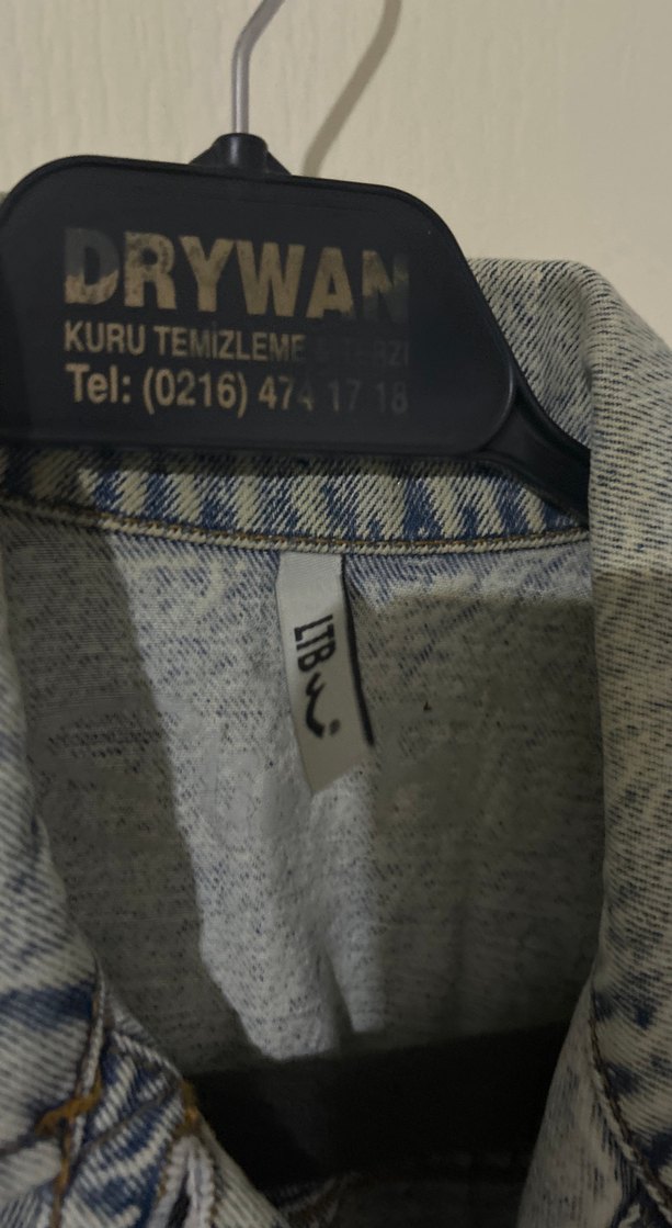 Açık Mavi Denim Kolsuz Ceket — görsel 3/4