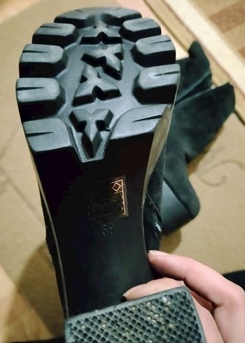 Siyah Süet Tokalı Gotik Kadın Bot - Görsel 3