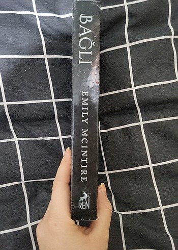 Bağlı - EMILY MCINTIRE - Görsel 2