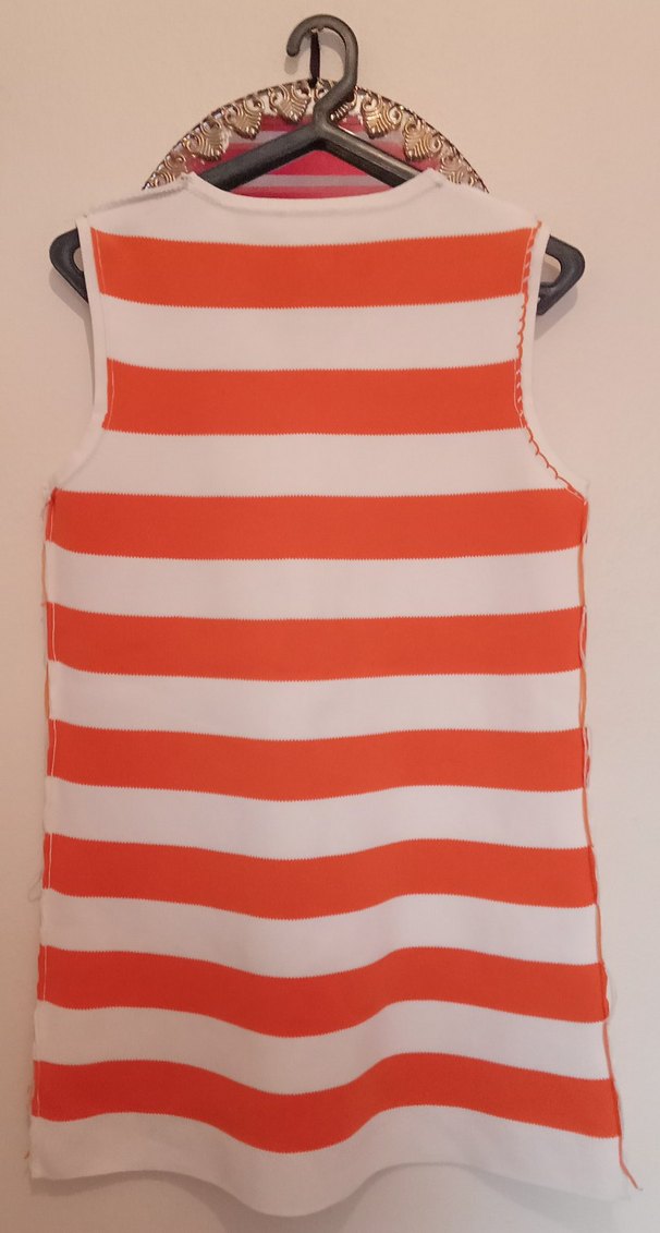 Turuncu Çizgili Kolsuz Tunik - Görsel 2