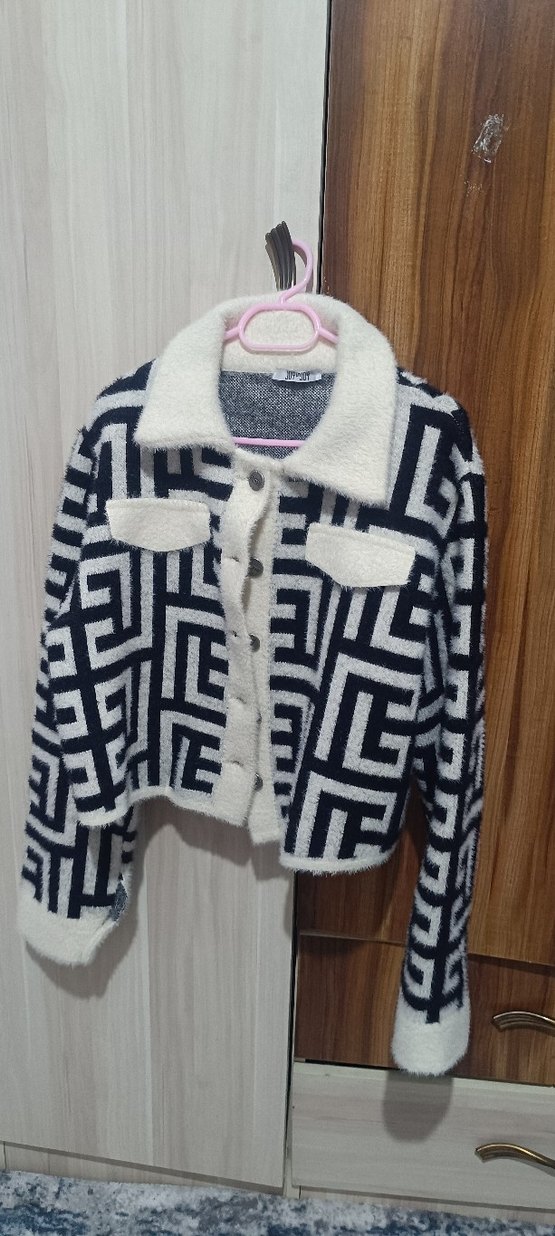 Desenli Örgü Kadın Kısa kalın Mont - Görsel 2