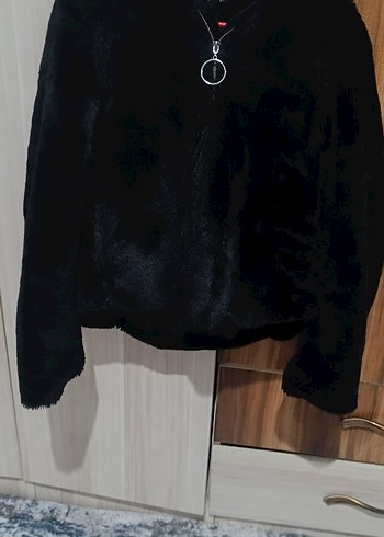 Kadın Siyah Peluş Kürk Kapüşonlu Mont - Görsel 2