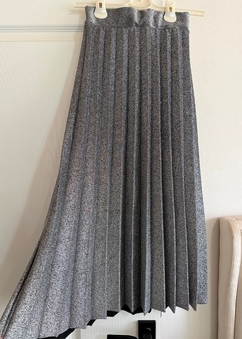 Gri simli piliseli etek - Görsel 2