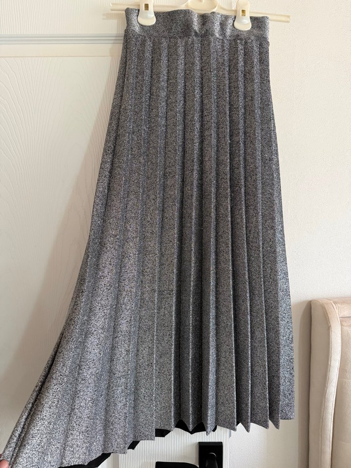 Gri simli piliseli etek - Görsel 2