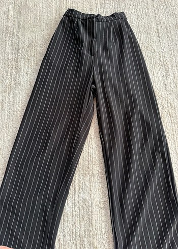 Kadın Siyah Çizgili Kumaş Pantolon - Görsel 2