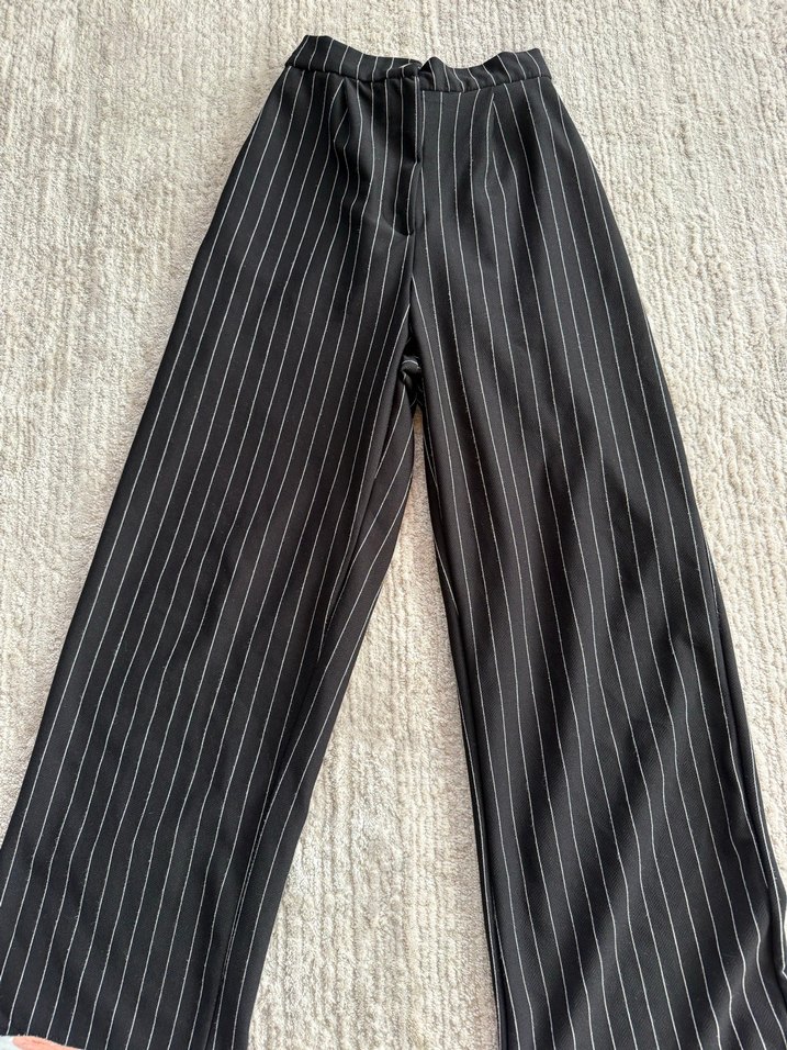 Kadın Siyah Çizgili Kumaş Pantolon - Görsel 2