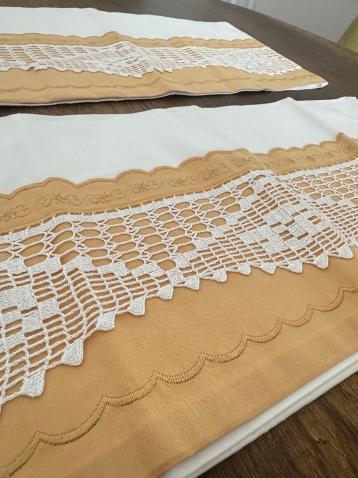 Bej Nakışlı sarılı yastık kılıfı takımı - Görsel 4