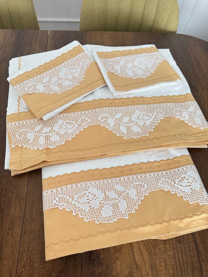 Bej Nakışlı sarılı Yatak Örtüsü Seti - Görsel 3