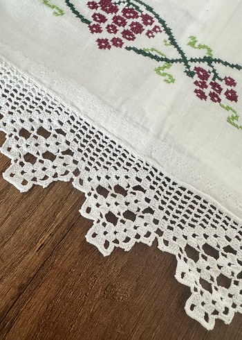 Nakışlı kanaviçe Beyaz Dantel Kenarlı yastık kılıfı - Görsel 4