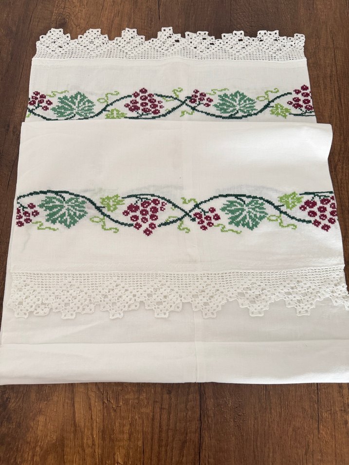 Nakışlı kanaviçe Beyaz Dantel Kenarlı yastık kılıfı - Görsel 3