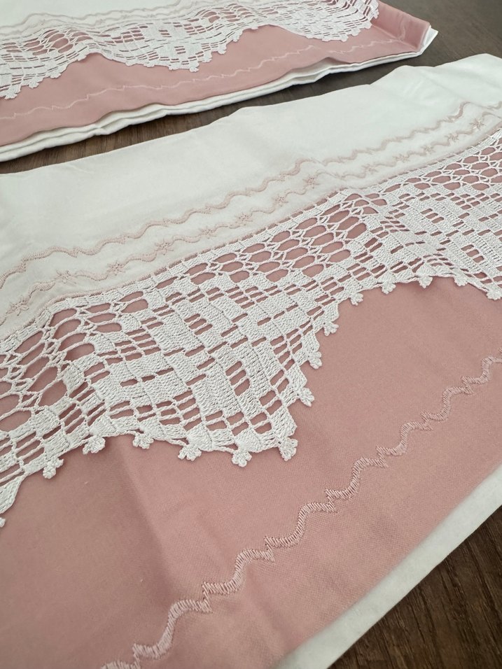 Nakışlı sarma Pembe Yastık Kılıfı Takımı - Görsel 4