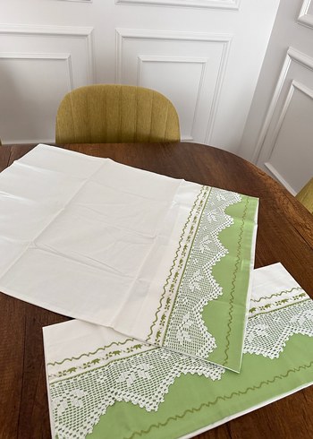 Nakışlı sarılı Yeşil yastık kılıfı takımı - Görsel 3