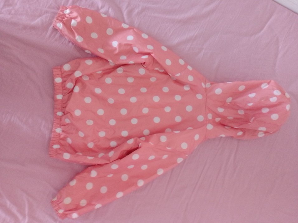 Kız Çocuk Pembe Kapüşonlu Puantiyeli Yağmurluk - Görsel 3