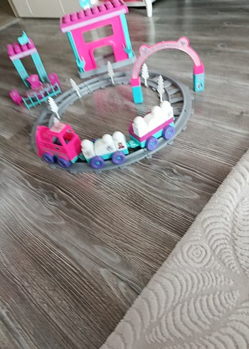 Uçar Buzlar Ülkesi Tren Seti 52 Parça Pembe - Görsel 2