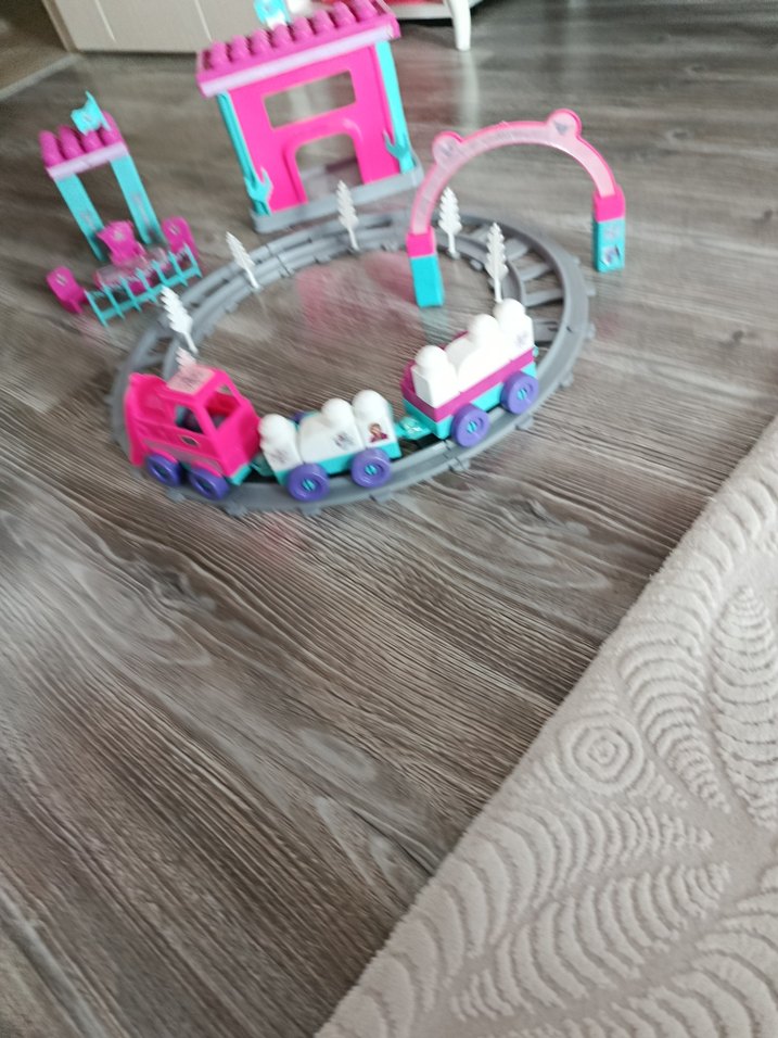 Uçar Buzlar Ülkesi Tren Seti 52 Parça Pembe - Görsel 2