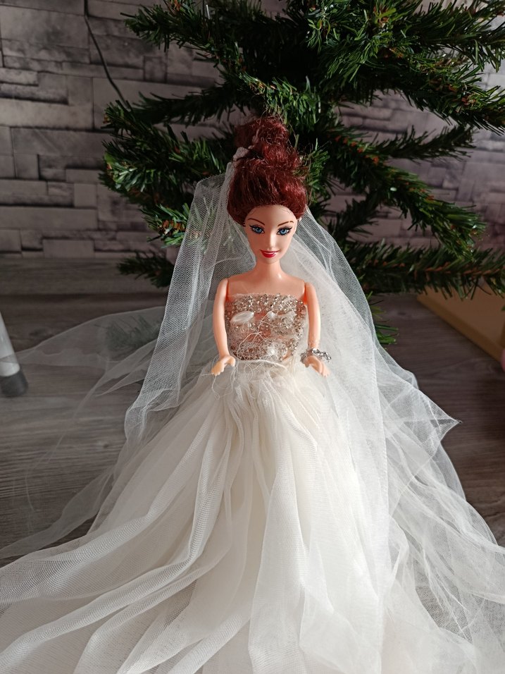 Beyaz Gelinlikli Bebek - Görsel 2