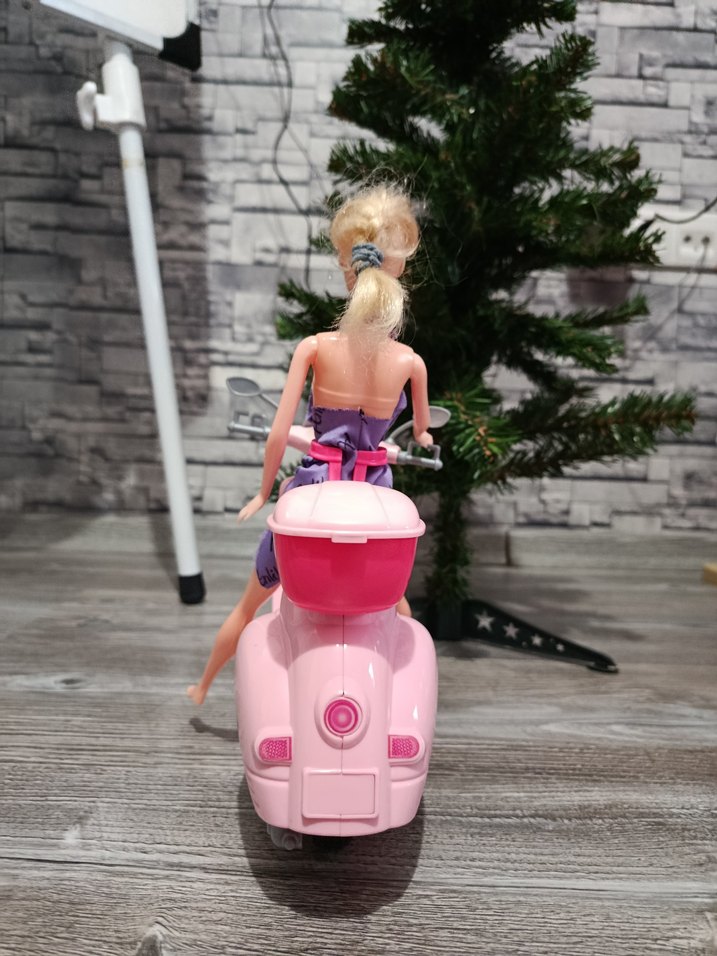 Barbie Scooter,kask ve bebeği... - Görsel 3