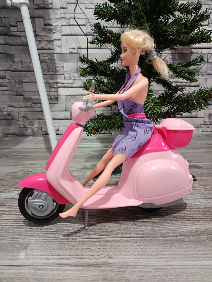 Barbie Scooter,kask ve bebeği... - Görsel 4