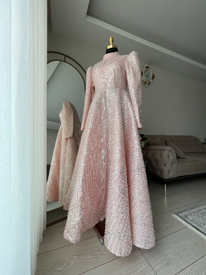 Pembe İşlemeli Uzun Kollu Abiye Elbise - Görsel 2