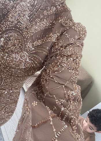 Kahverengi İşlemeli Uzun Abiye Elbise - Görsel 2