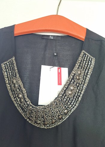 Boncuk Detaylı Siyah Kolsuz Bluz faik sönmez büyük beden - Görsel 2