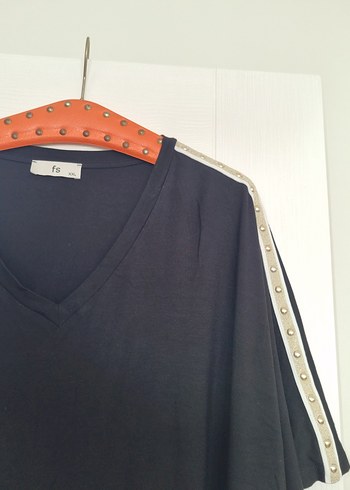 Siyah V Yaka faik sönmez Kadın Tişört - Görsel 2