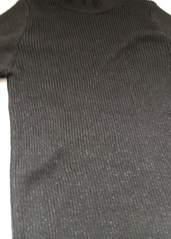 Siyah Boğazlı İnce Triko Kazak - Görsel 2