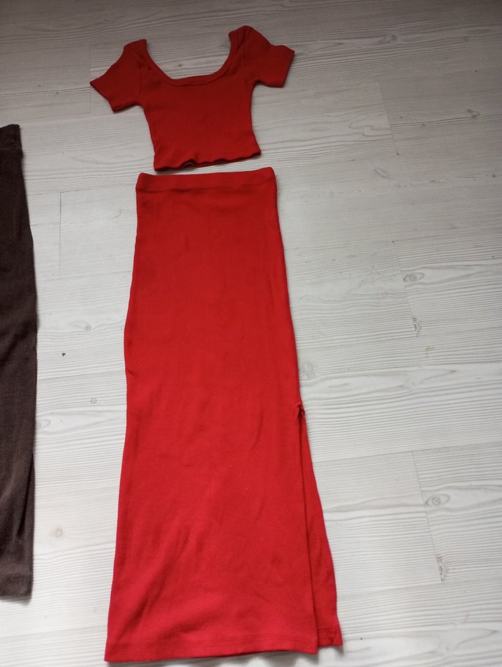 Kırmızı Uzun Drapeli Kadın takım - Görsel 2