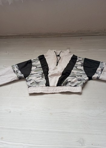 Kadın Kamuflaj Desenli Kısa Bomber Ceket - Görsel 3