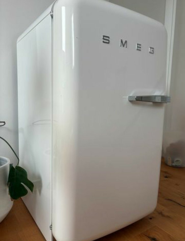 Beyaz Smeg Mini Buzdolabı - Görsel 2