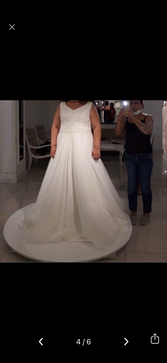 V Yaka Beyaz A Kesim gelinlik - Görsel 3