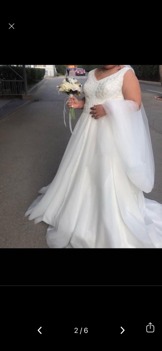 V Yaka Beyaz A Kesim gelinlik - Görsel 2