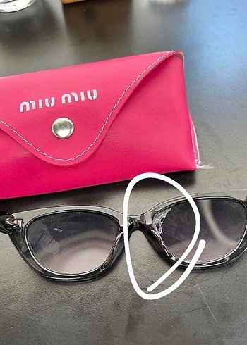 Miu Miu Parlak Siyah Kadın Gözlük - Görsel 2