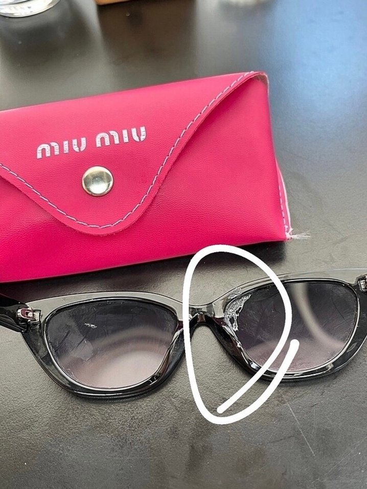 Miu Miu Parlak Siyah Kadın Gözlük - Görsel 2