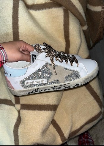 Golden Goose Deluxe 37