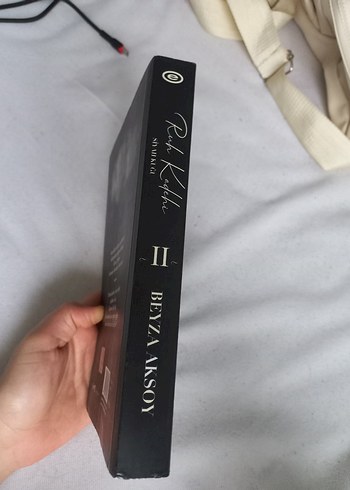 Ruh Kadehi Siyah Kuğu - Beyza Aksoy - Görsel 3