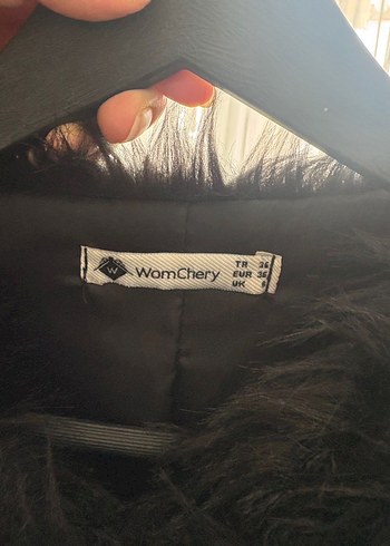 Siyah Kürk Detaylı Kadın Midi Ceket - Görsel 4