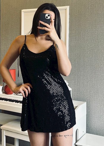 KOTON Siyah Parlak Payetli Yılan Desenli Mini Askılı Elbise - Görsel 2