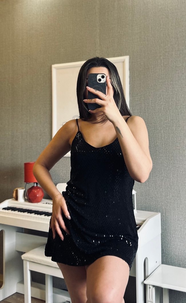 KOTON Siyah Parlak Payetli Yılan Desenli Mini Askılı Elbise - Görsel 4