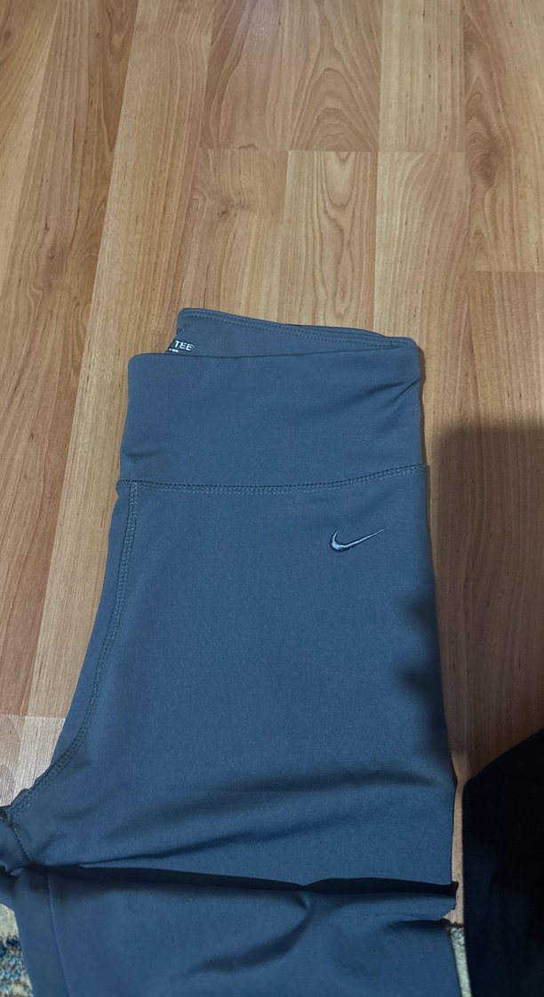 Nike Gri Spor Kadın Tayt - Görsel 2