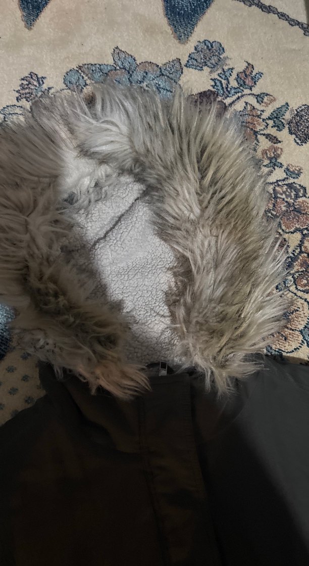 haki renkli kürklü kadın mont - Görsel 3