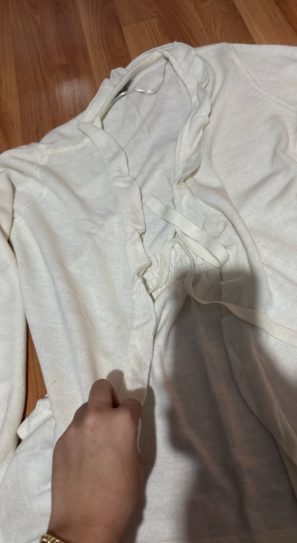 Beyaz V Yaka Uzun Kollu Kadın Hırka - Görsel 2