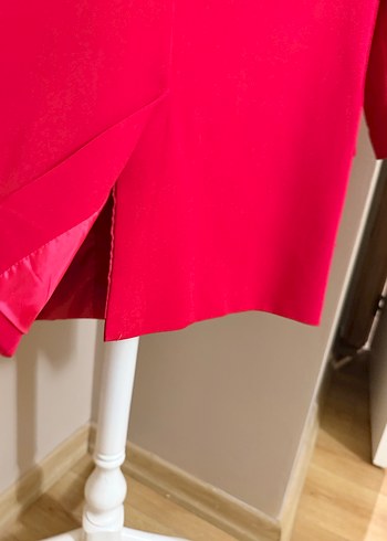 Kırmızı Kadın Düğmeli Midi ikili takım elbise - Görsel 2