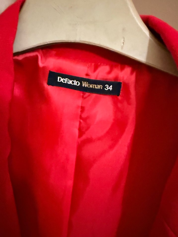 Kırmızı Kadın Düğmeli Midi ikili takım elbise - Görsel 5