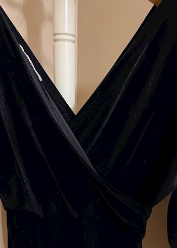 Siyah Kadife V Yaka Midi Elbise - Görsel 2